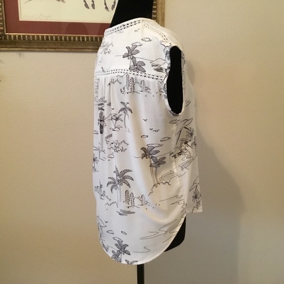 Current Air|Anthropologie Sleeveless Top white desert print - Picture 9 of 11